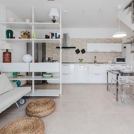 Pula Comfy Apartment W/ Private Parking エクステリア 写真