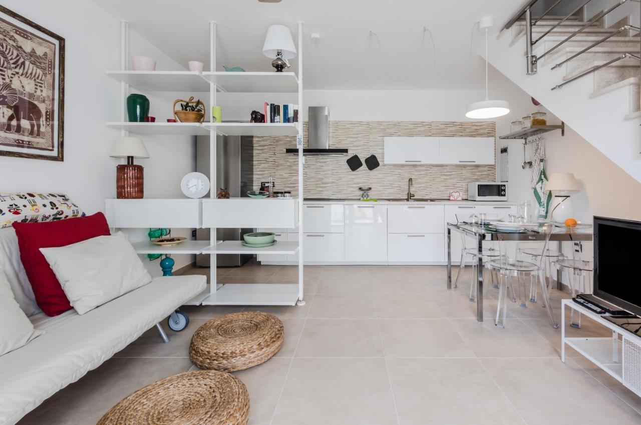 Pula Comfy Apartment W/ Private Parking エクステリア 写真