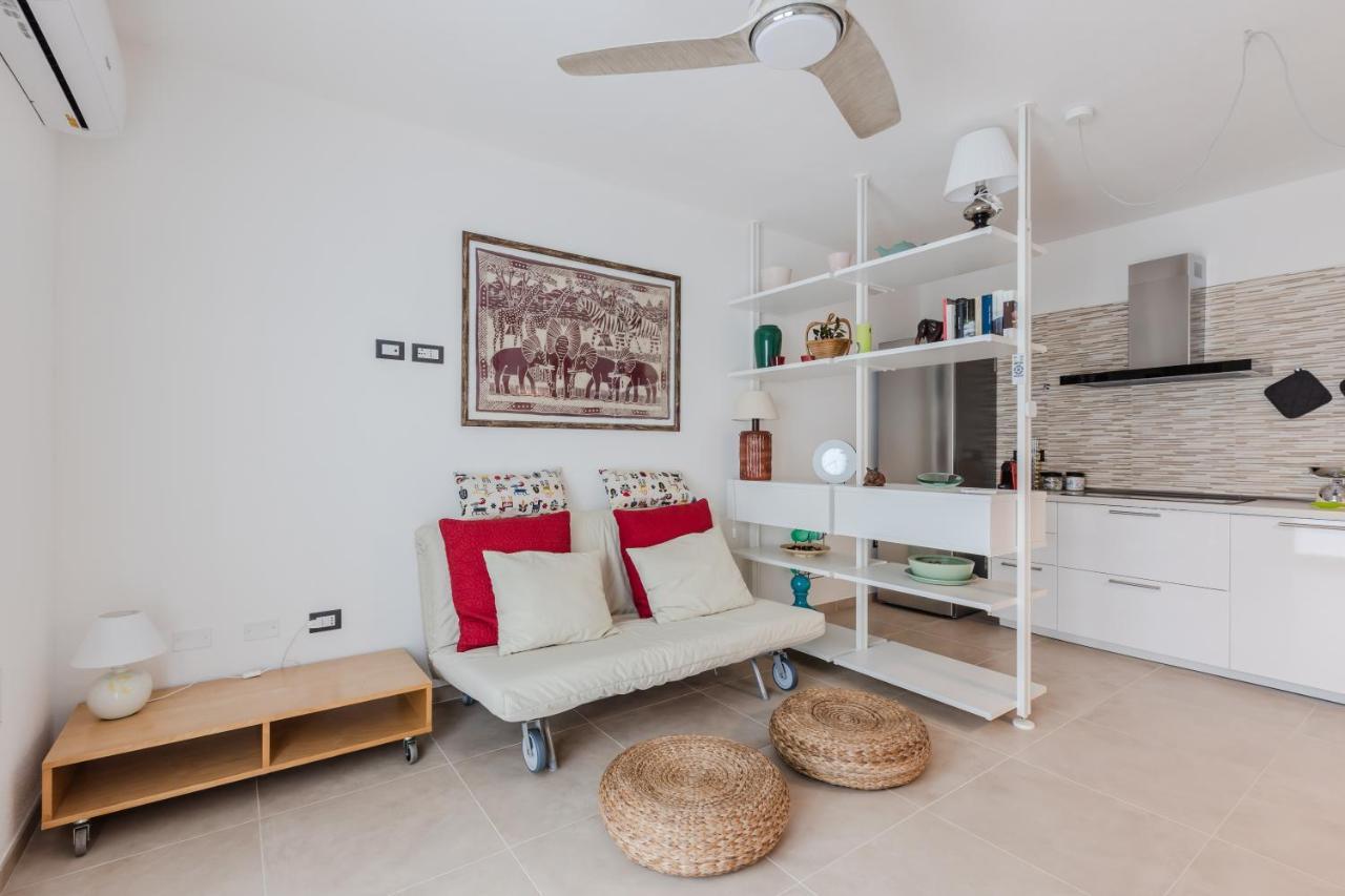 Pula Comfy Apartment W/ Private Parking エクステリア 写真